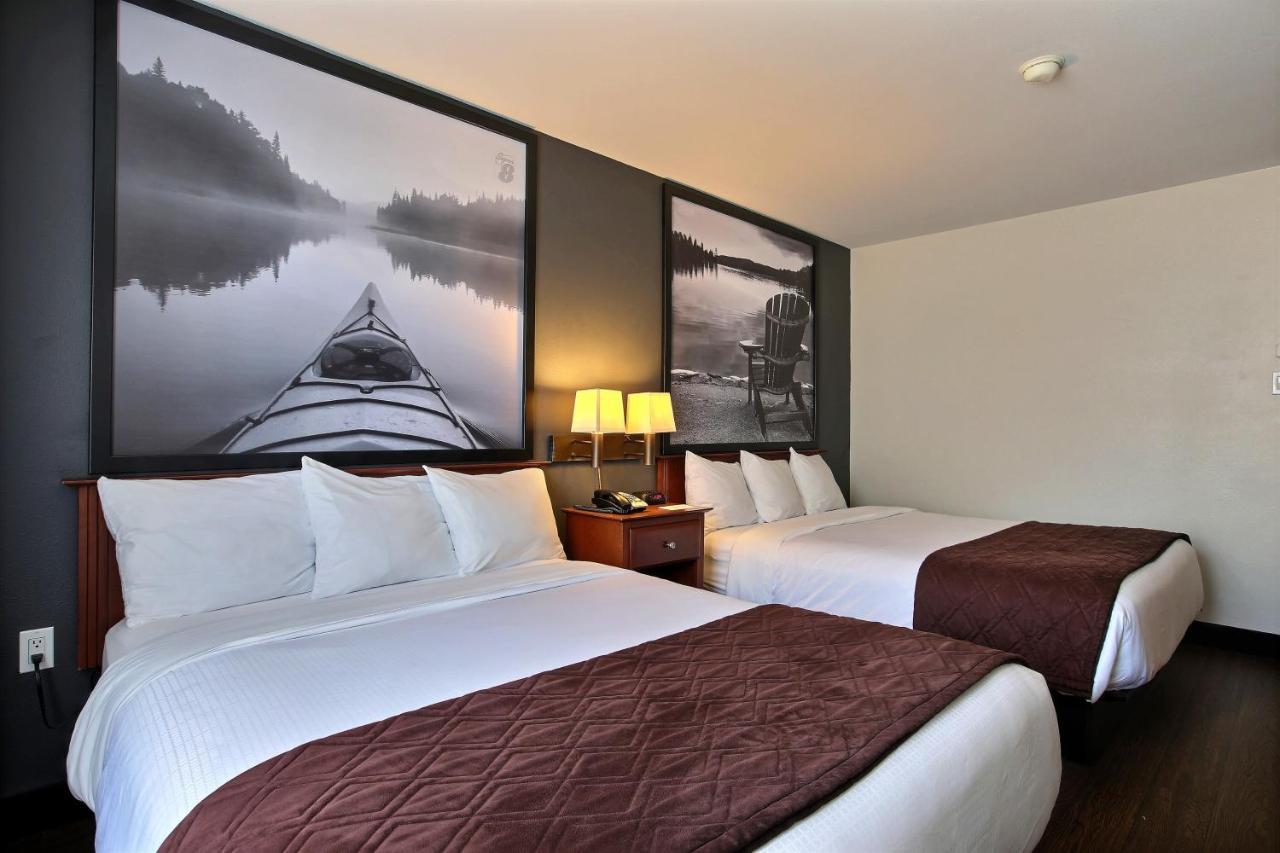 Queen Room with Two Queen Beds - Non-Smoking