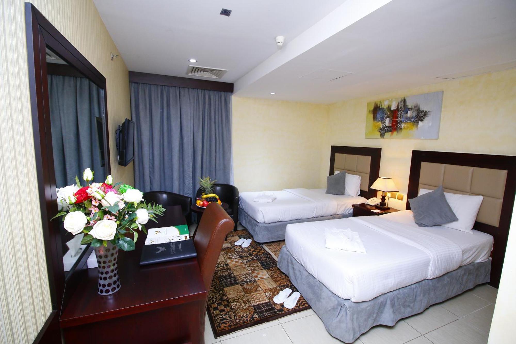 Deluxe Double or Twin Room,697565676:JPEG