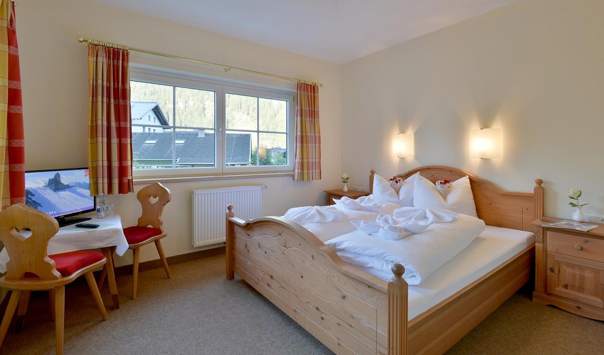 Standard Double Room,698762916:JPEG