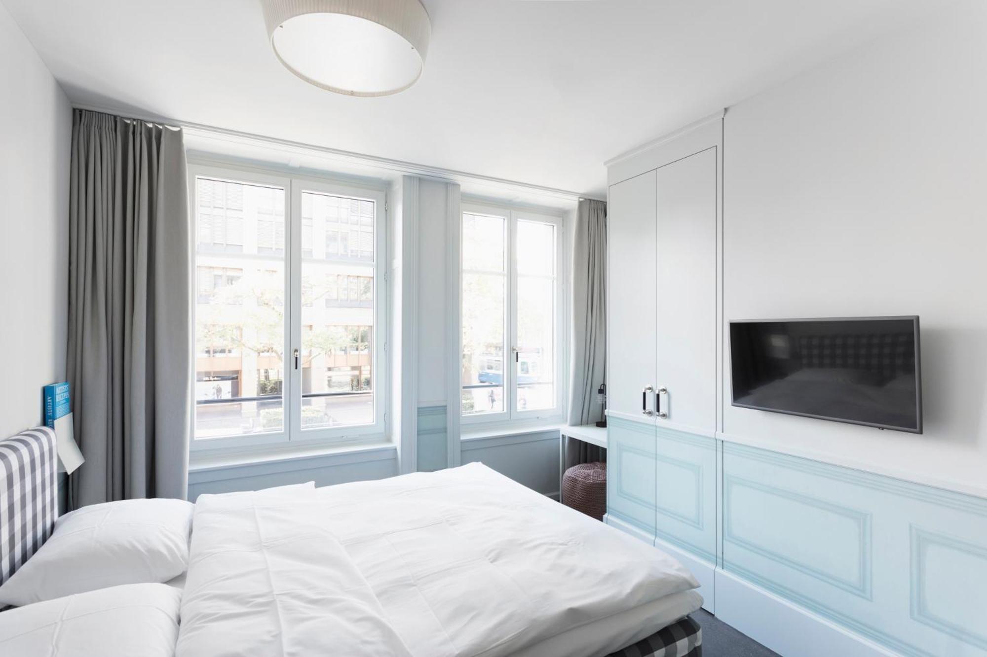 Small Double Room,699086253:JPEG