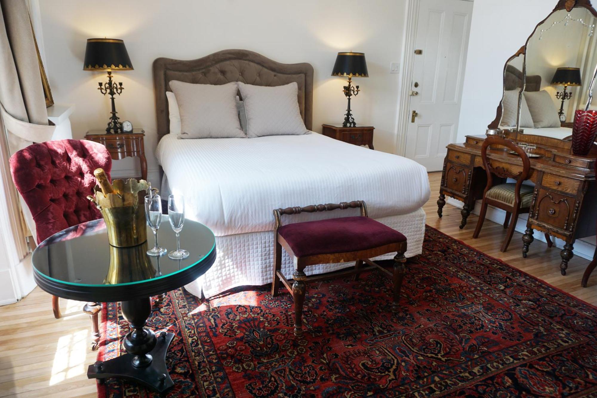 Standard Queen Room,701158000:JPEG
