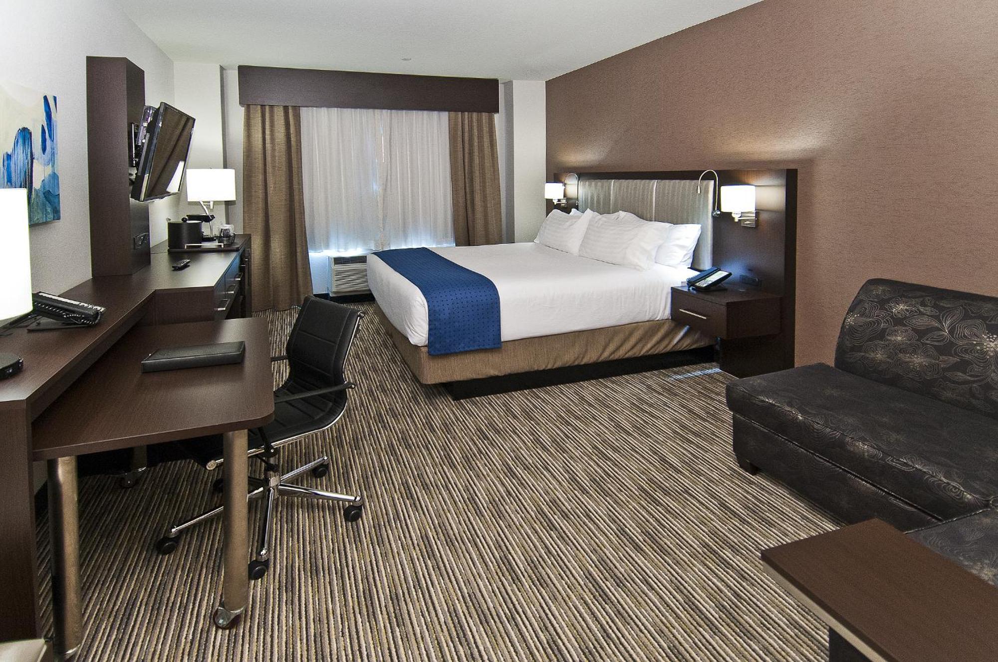 Standard King Room,701453302:JPEG