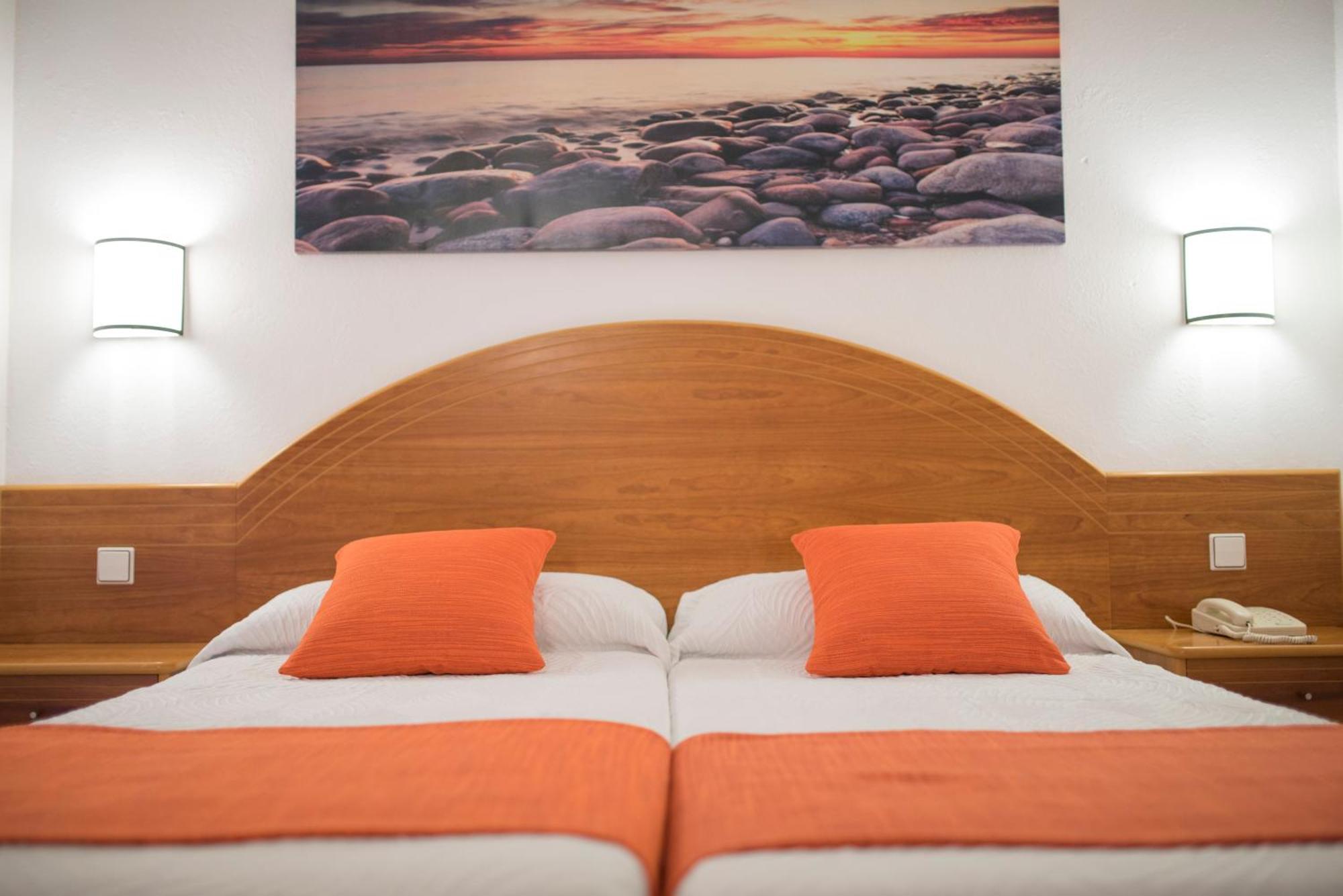 Double or Twin Room with City View