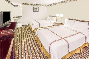 Double Room with Two Double Beds - Smoking