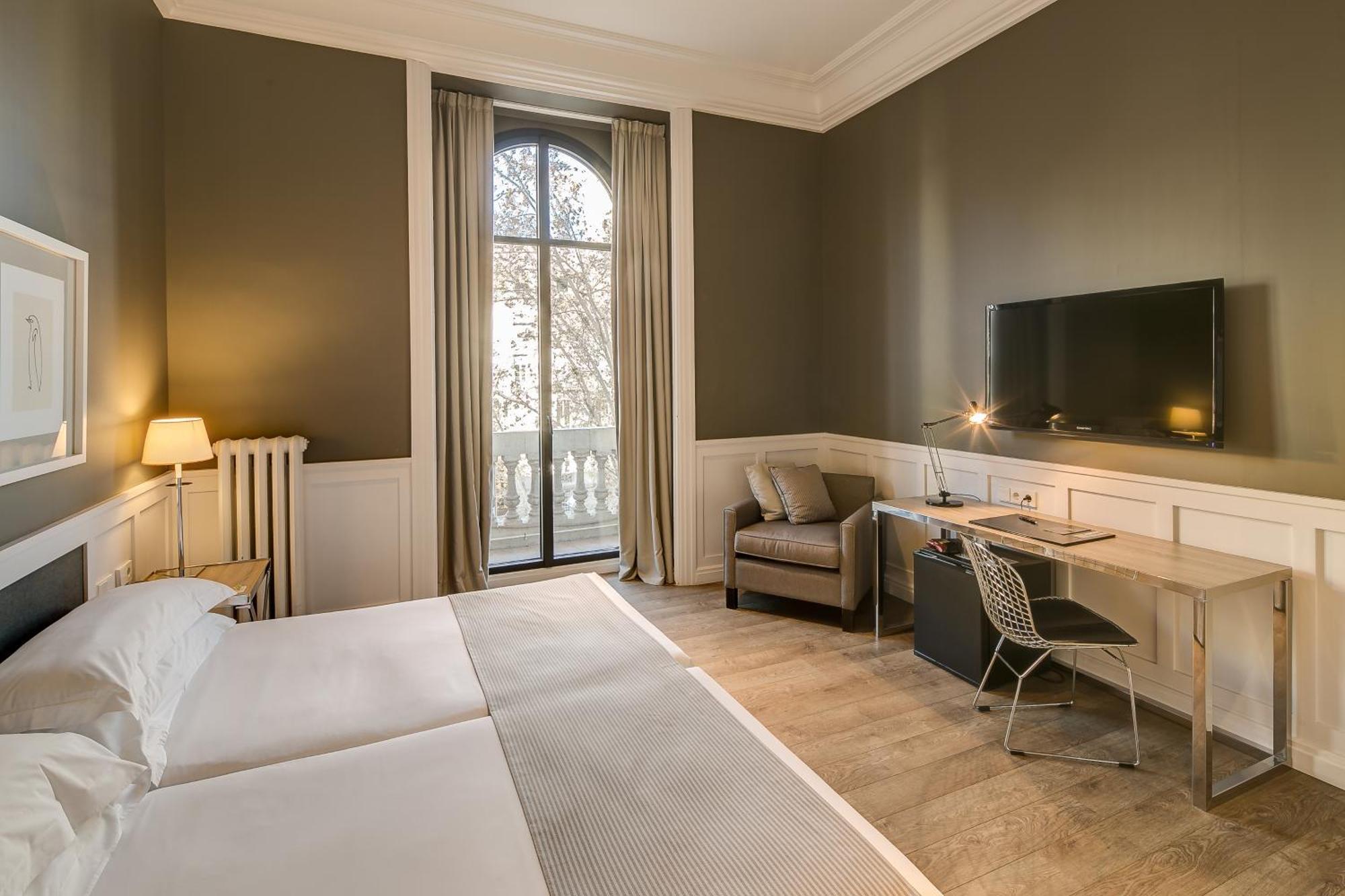 Quarto Superior com Cama de Casal ou 2 de Solteiro