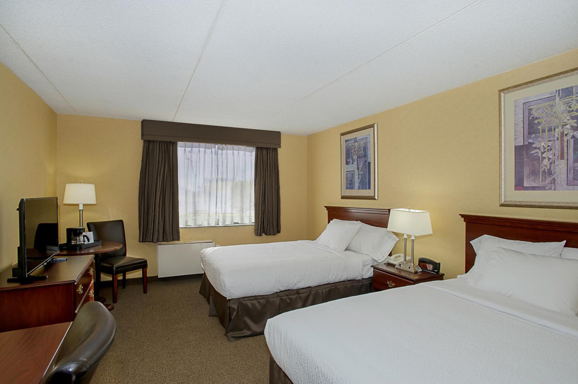 Double Room with Two Double Beds - Non-Smoking