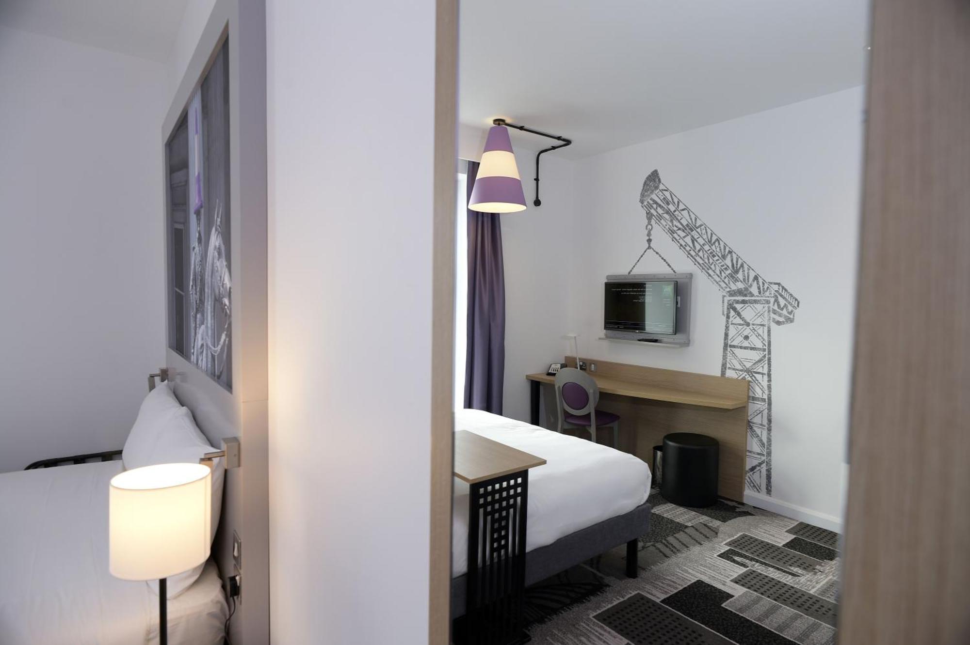 Queen Room