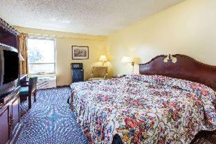 Deluxe King Room - Non-Smoking