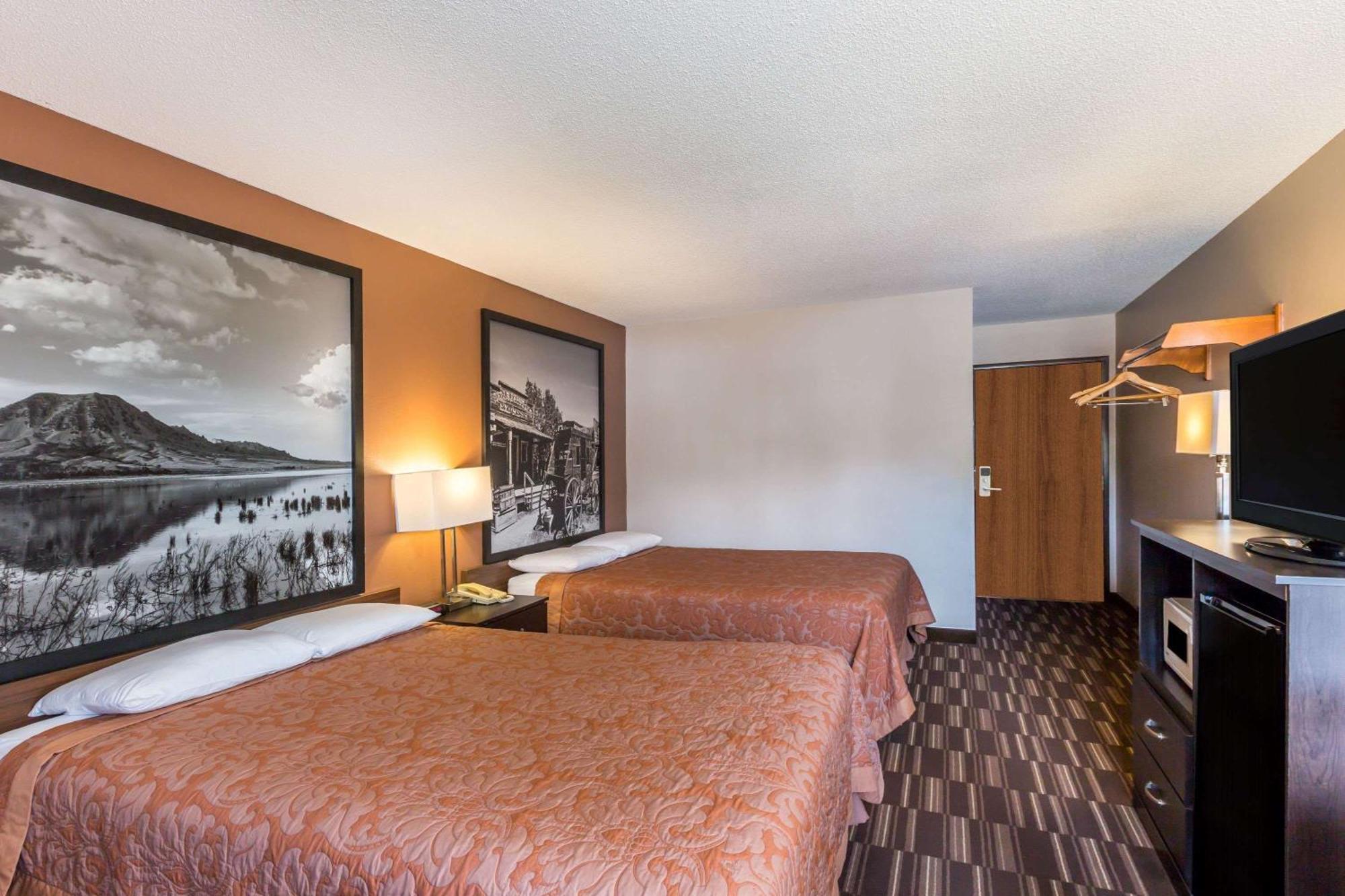 Queen Room with Two Queen Beds - Non-Smoking