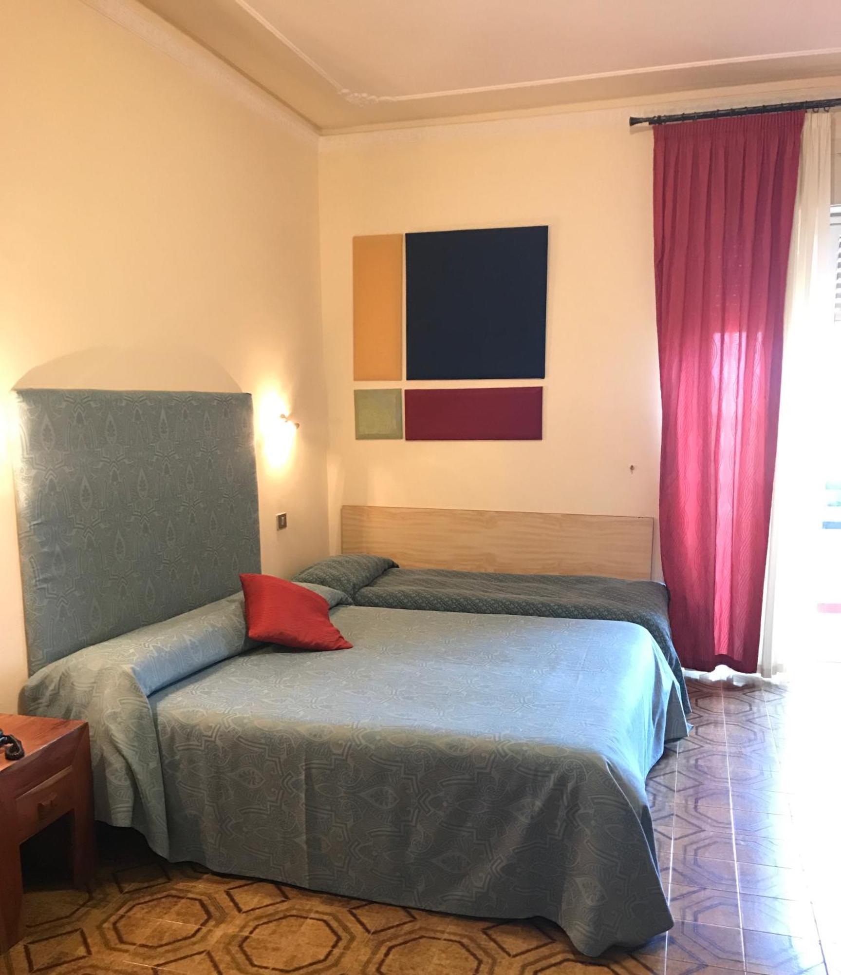 Triple Room,1718479335:JPEG
