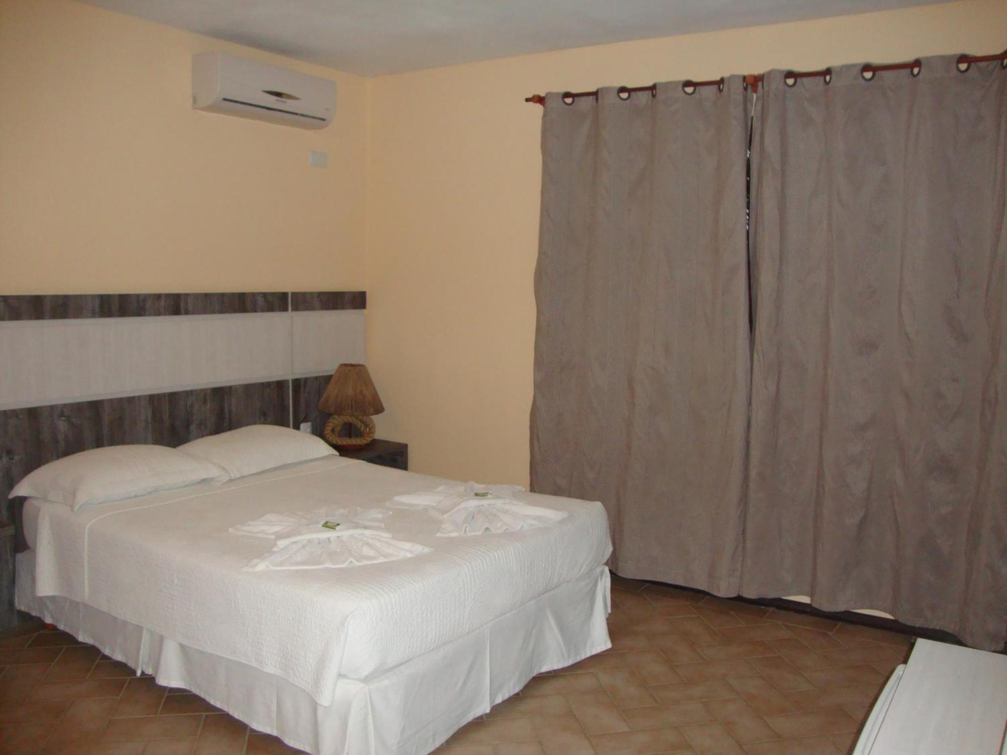 Quarto Duplo com Vista da Piscina