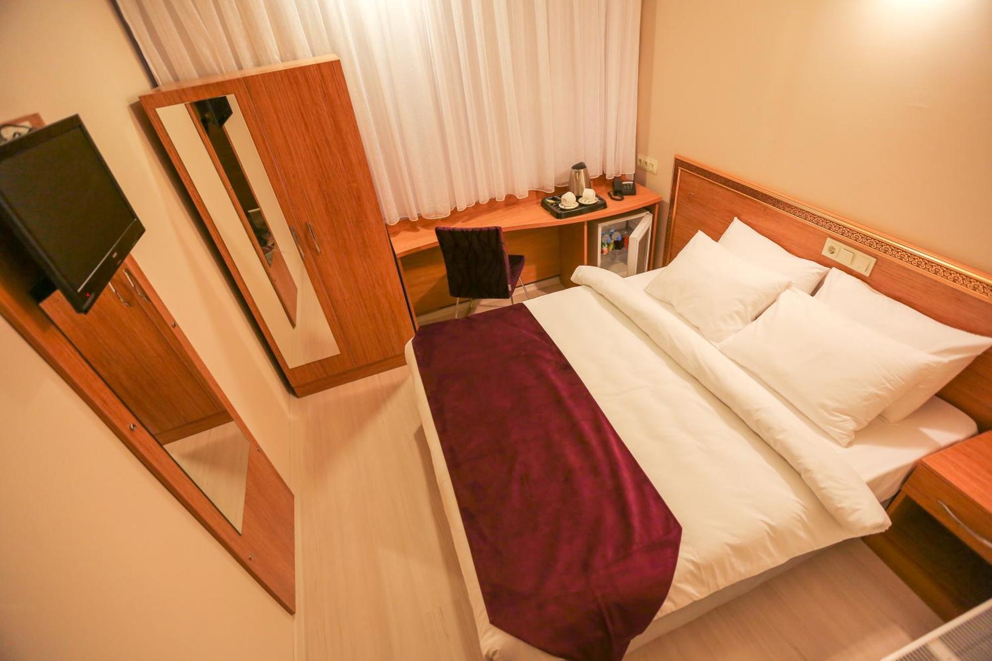 Deluxe Single Room