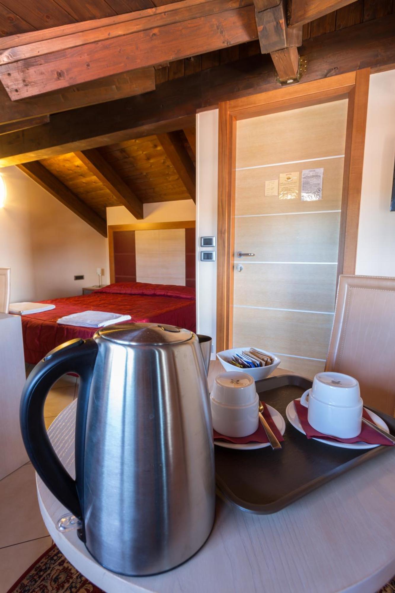 Deluxe Double or Twin Room with City View