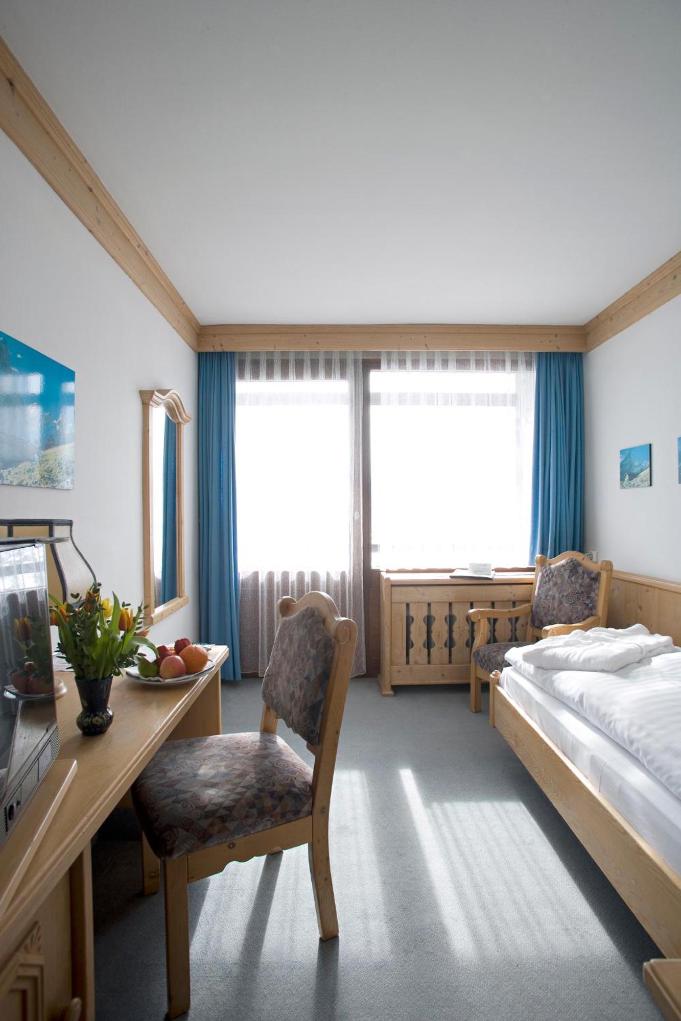 Grand Classic Single Room