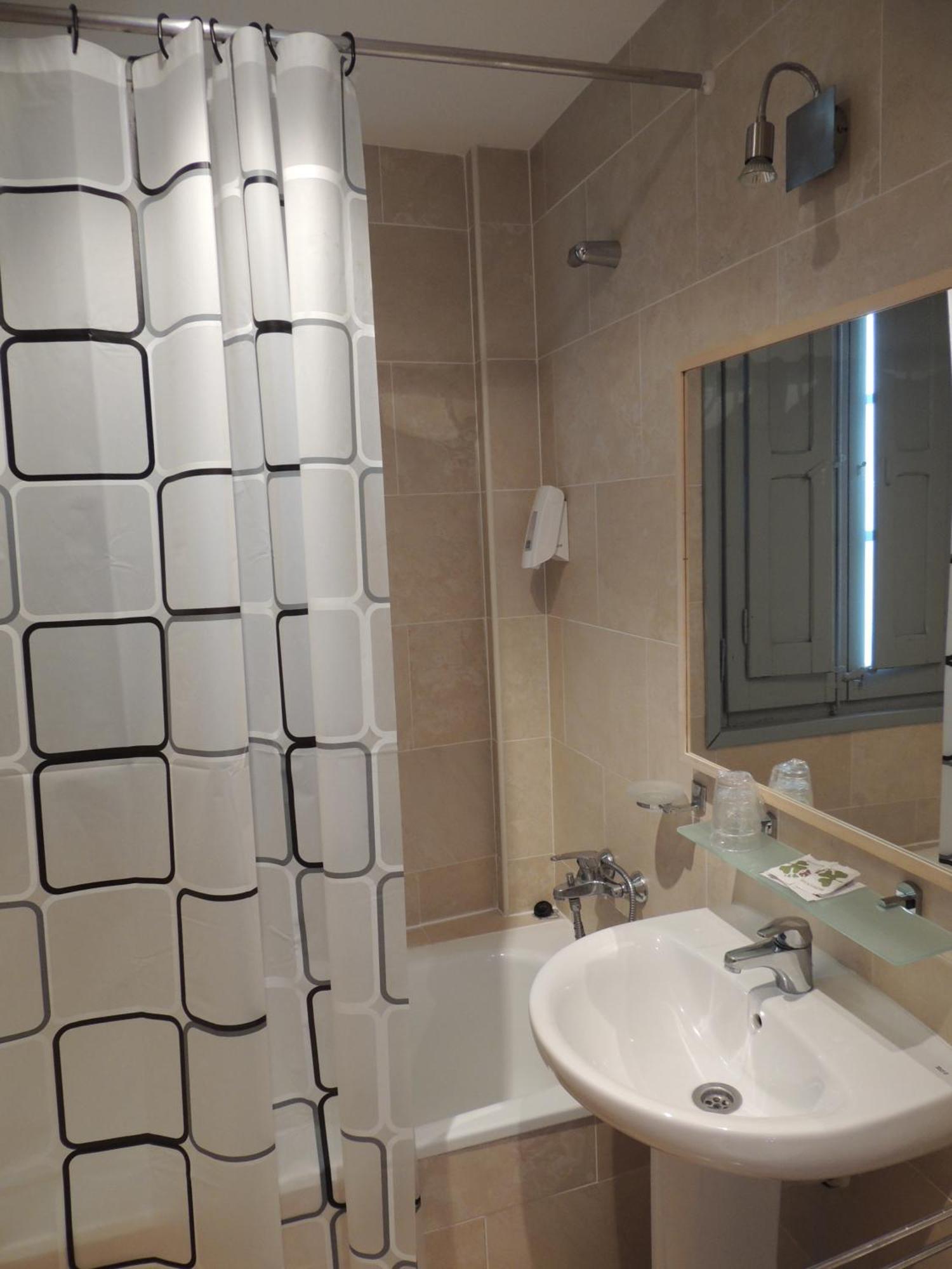 Habitación Doble con baño compartido