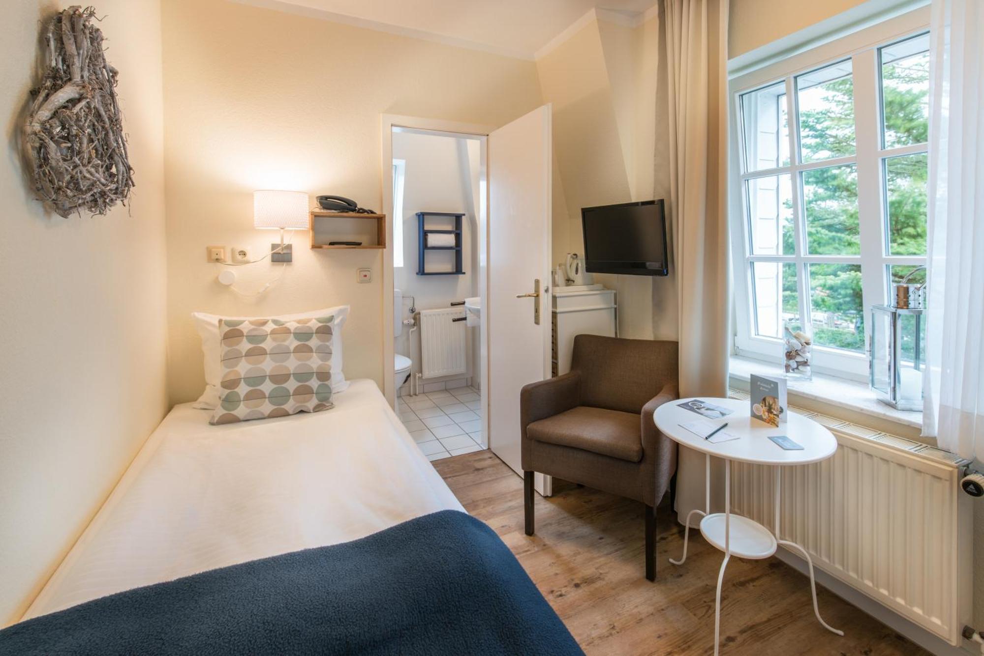 Small Single Room