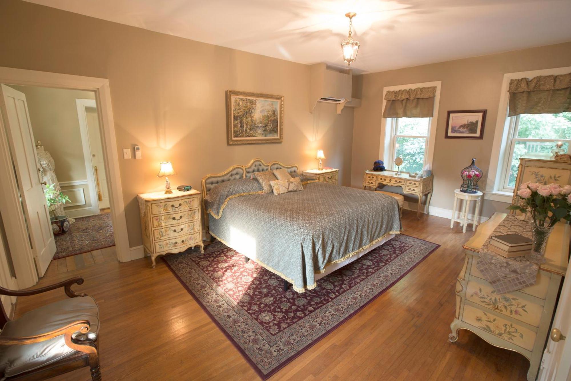 King Room with Balcony