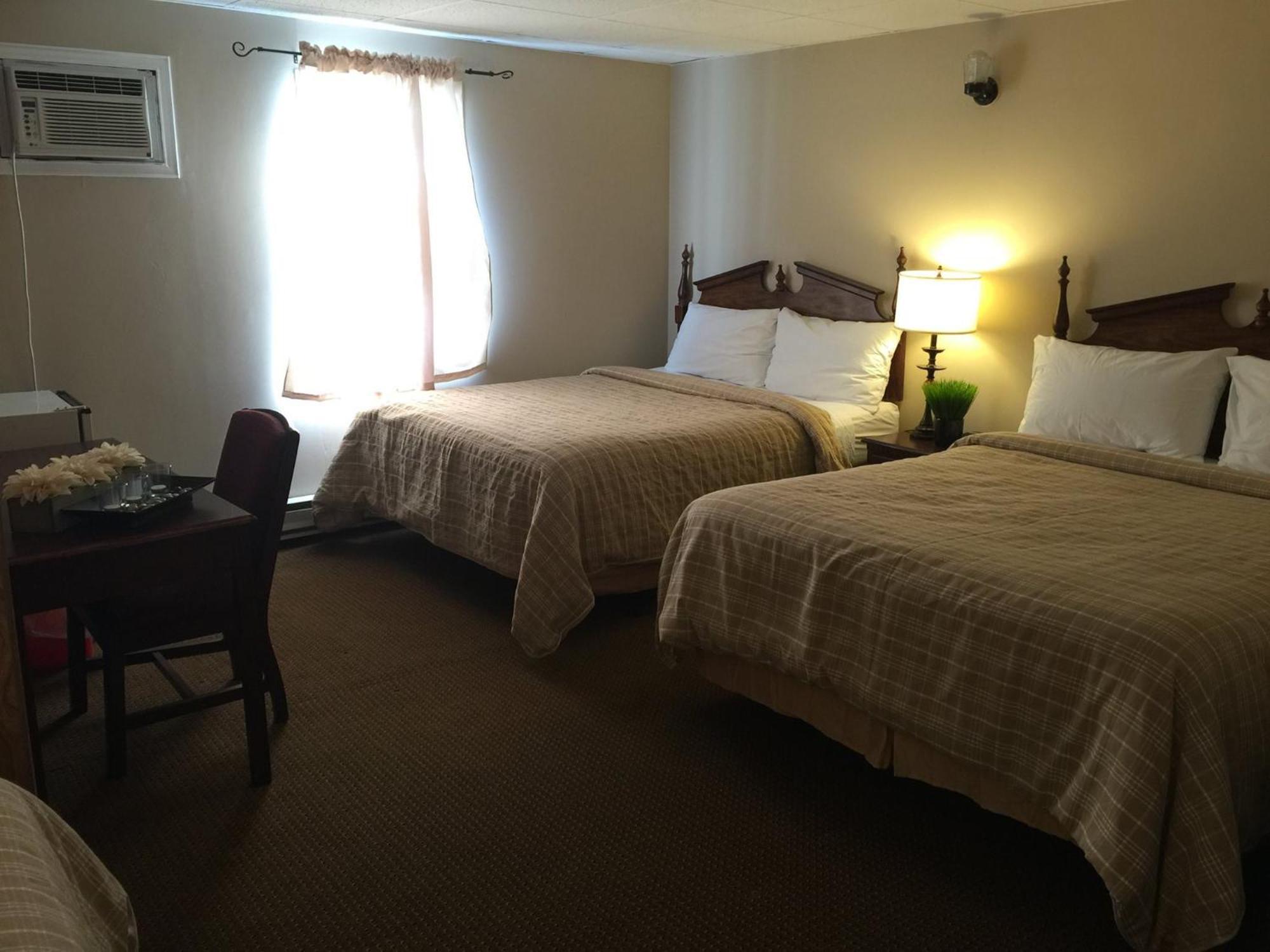 Standard Queen Room with Two Queen Beds