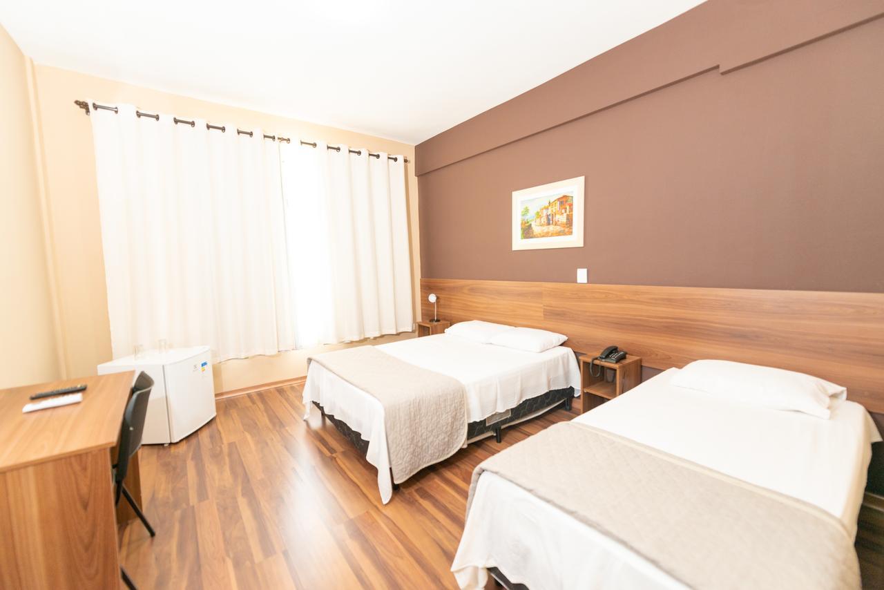 Quarto Duplo