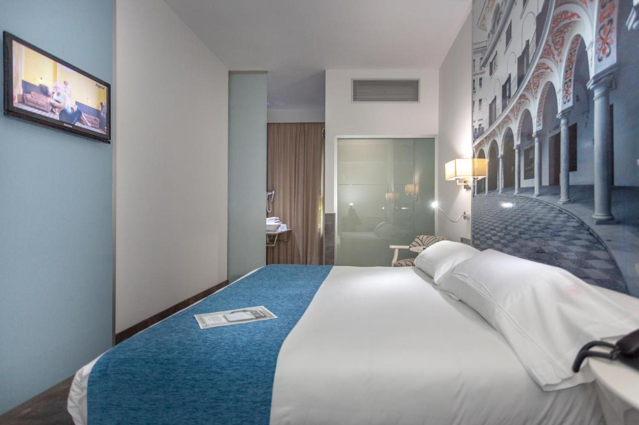 Double or Twin Room Extra Bed,723838162:JPEG