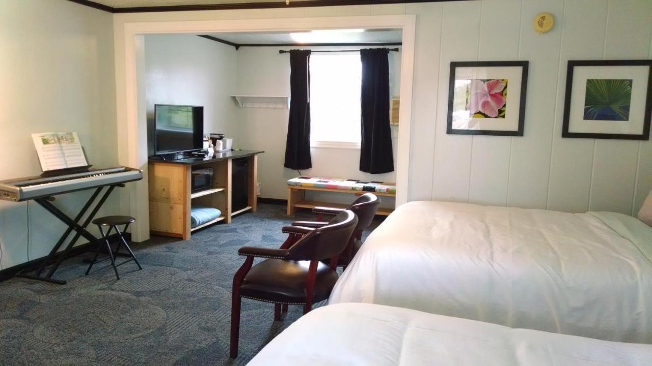 Junior Suite with Garden View