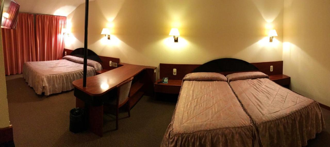 Quadruple Room Bath