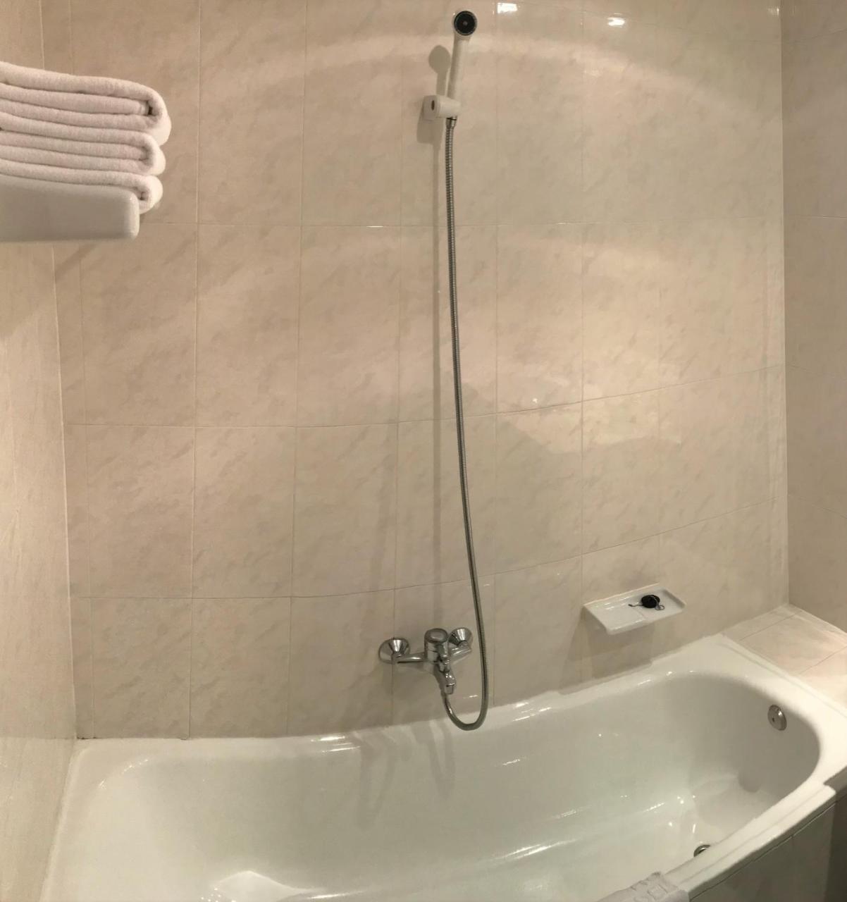 Large Single Room