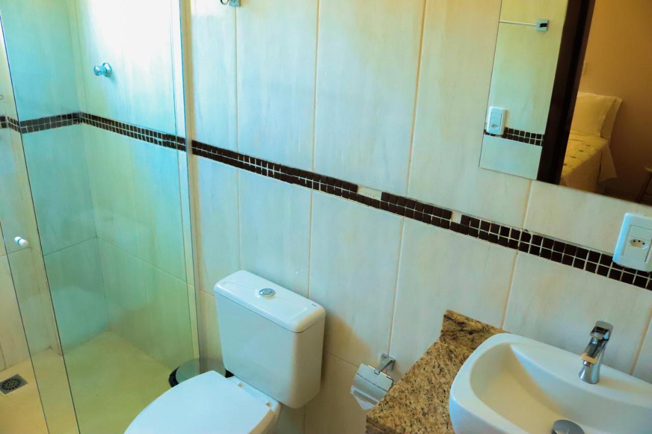 Quarto com 2 Camas de Solteiro