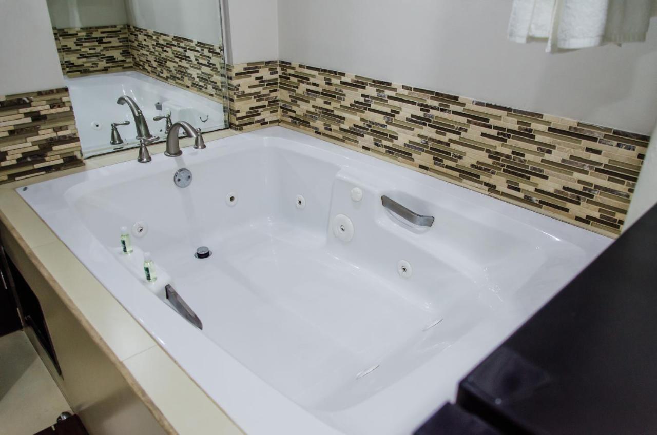 Suite Spa Bath