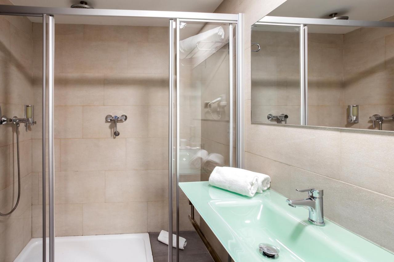 Triple Room,1198163740:JPEG
