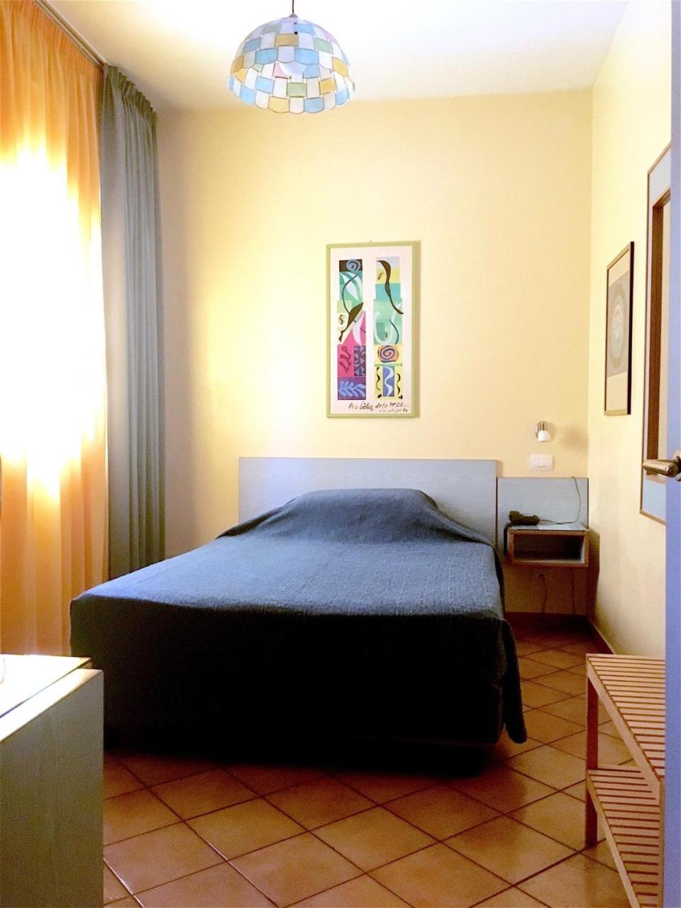 Single Room,1136477812:JPEG