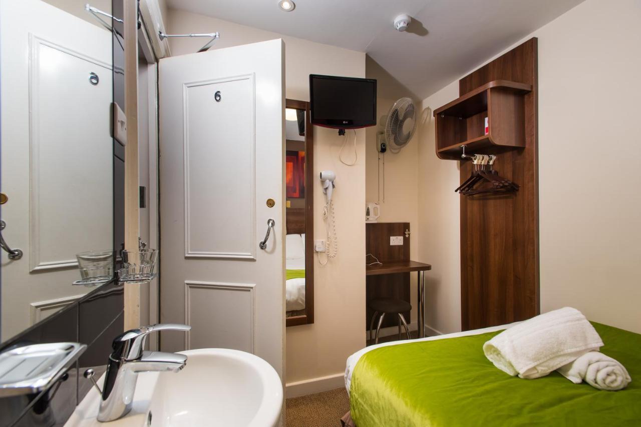 Double Room with Shared Bathroom