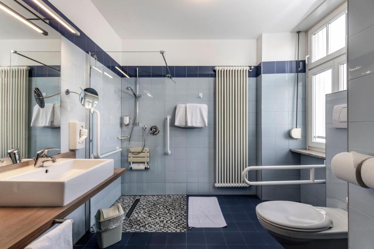 Large Double Room without Balcony