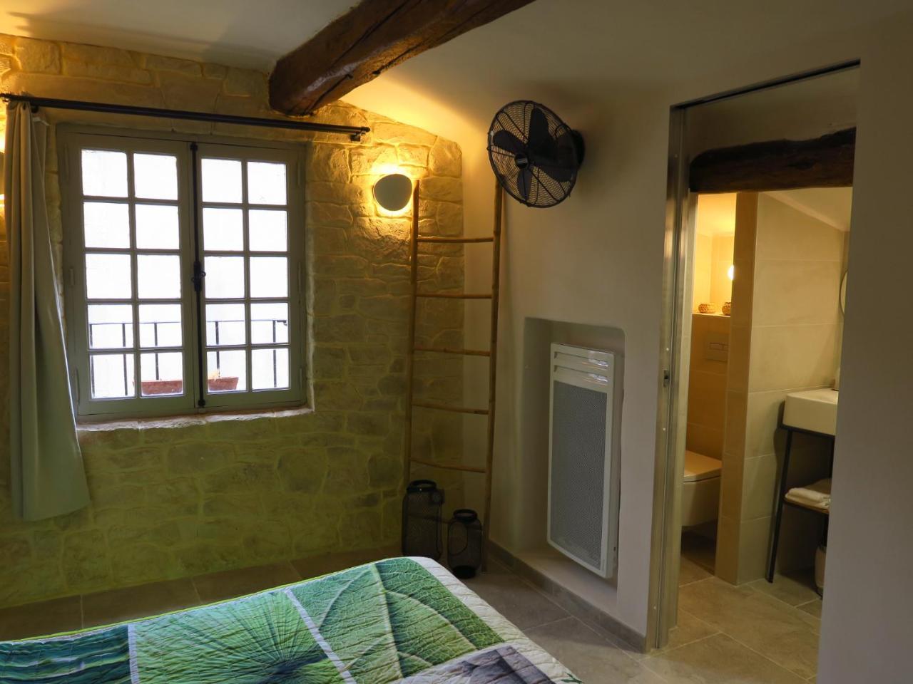 Double Room,760633973:JPEG