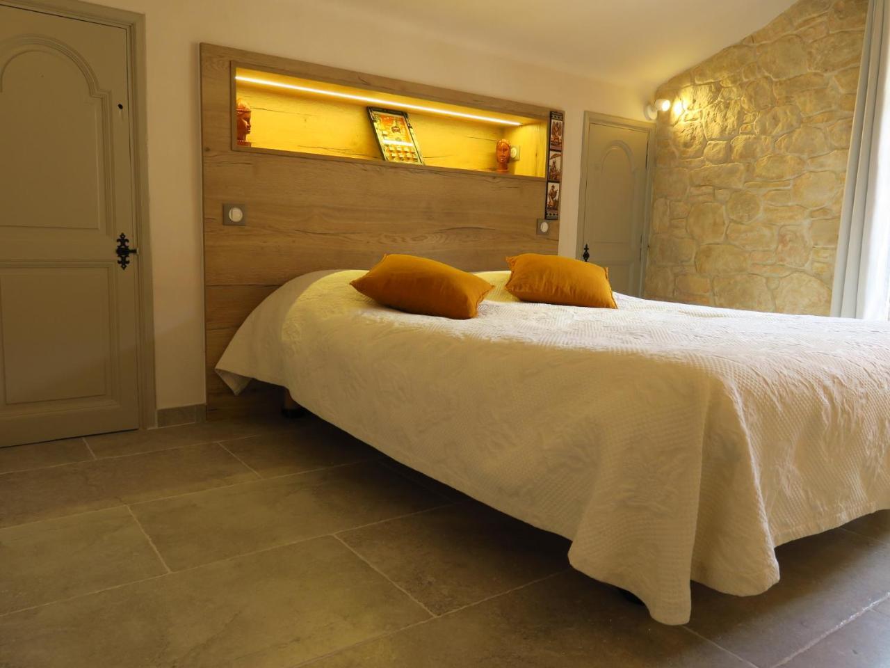 Double Room,762375643:JPEG