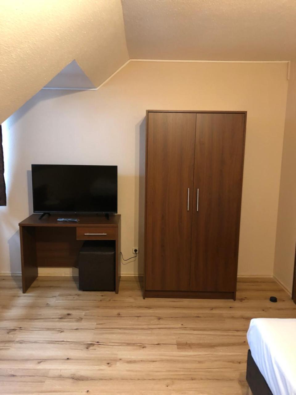 Triple Room Toilet