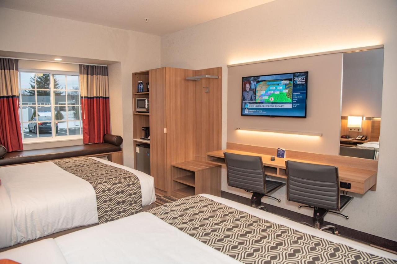 Queen Room with Two Queen Beds - Mobility Access/Non-Smoking