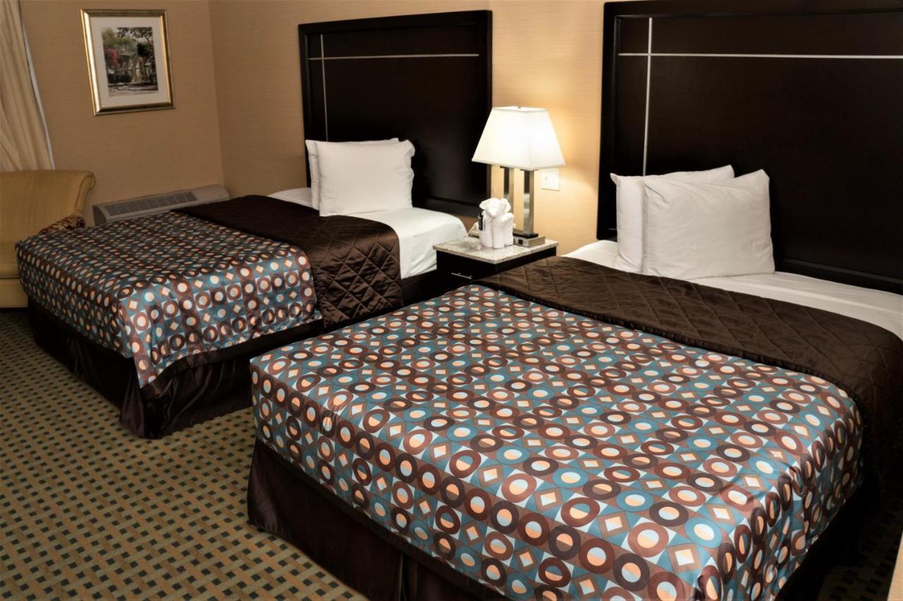 Queen Room with Two Queen Beds - Non-Smoking