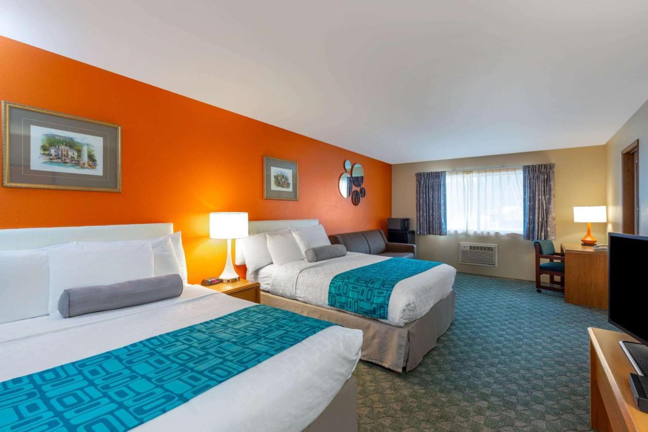 Deluxe Queen Room Two Queen Beds No Pets