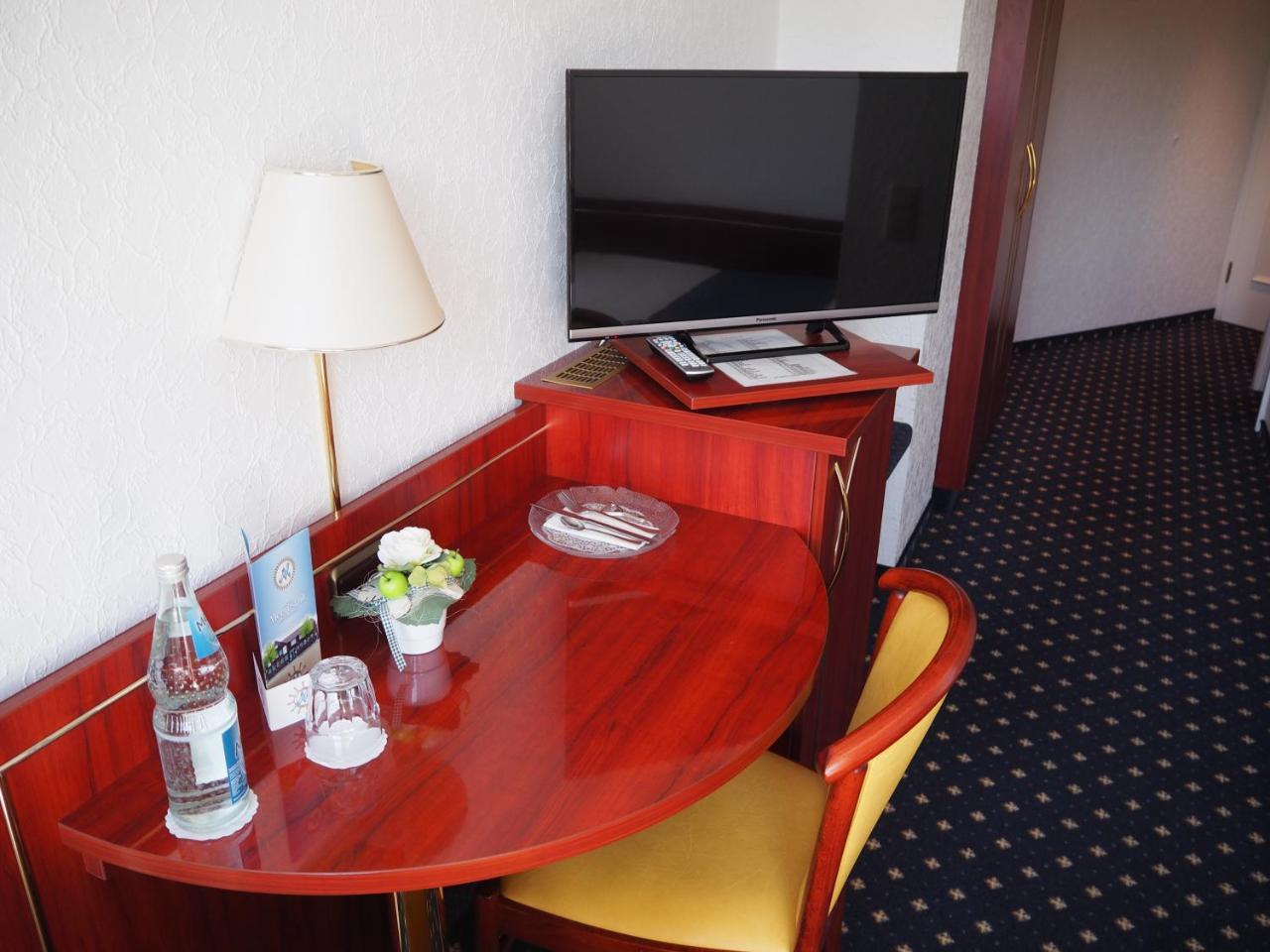 Single Room Balcony