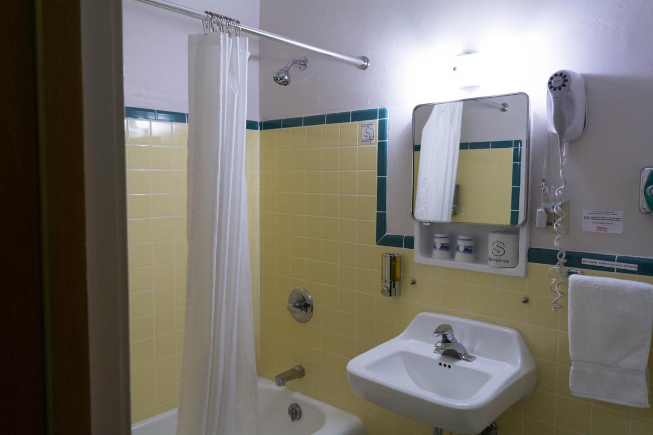 Queen Bed - Second floor
