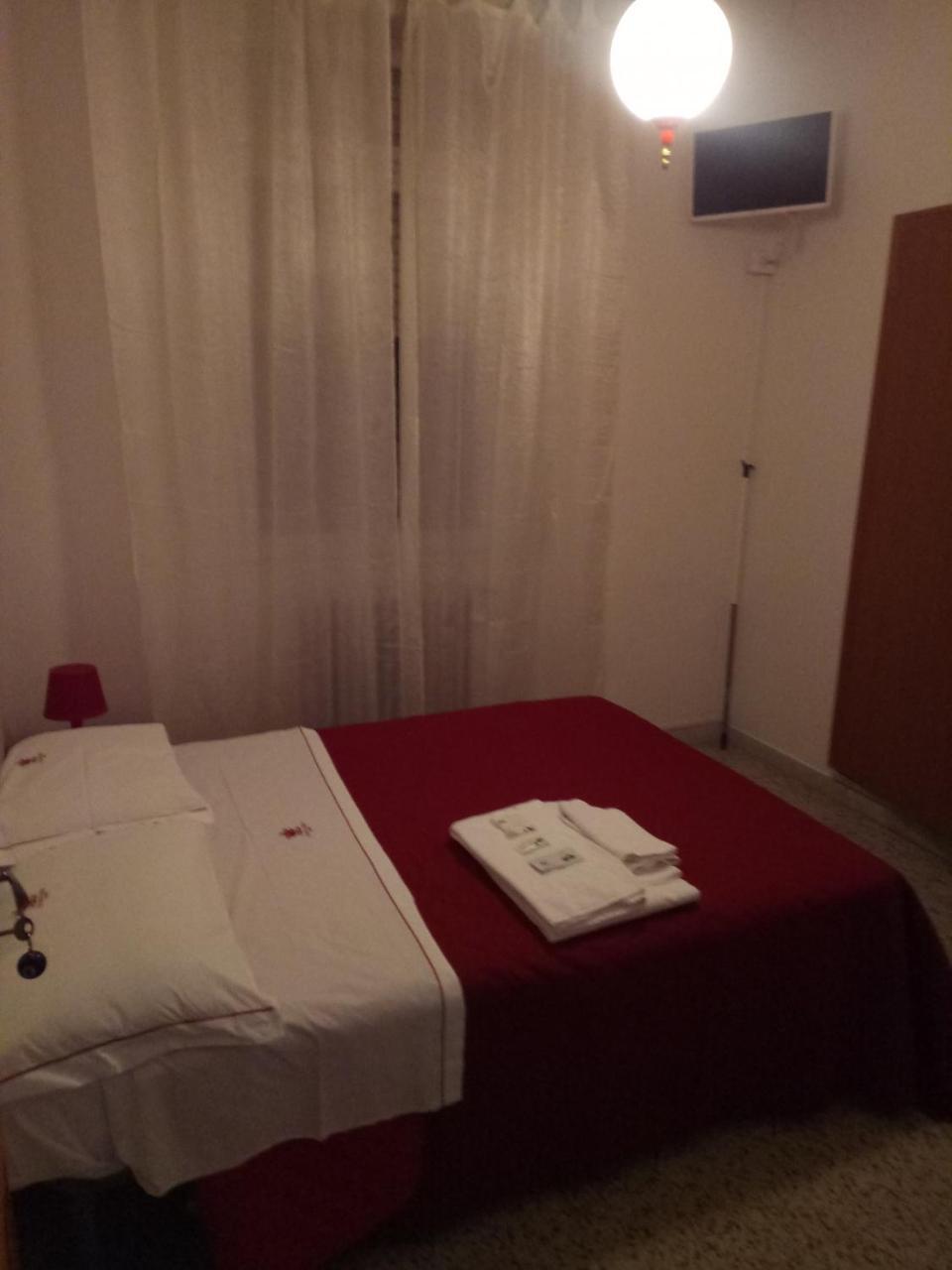 Standard Single Room,770759110:JPEG