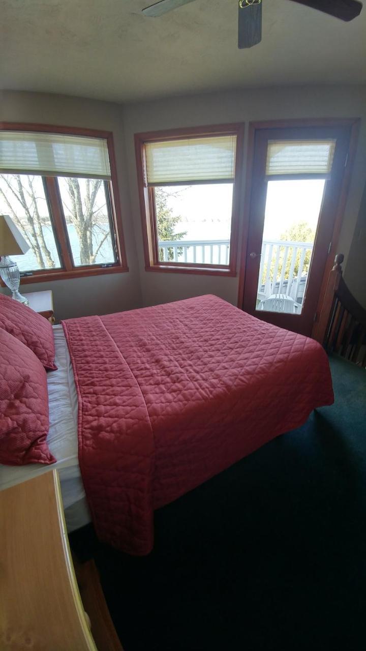 Suite with Lake View