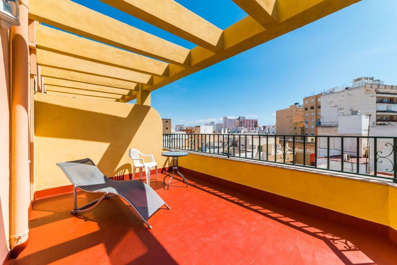Single Room Balcony,779325627:JPEG