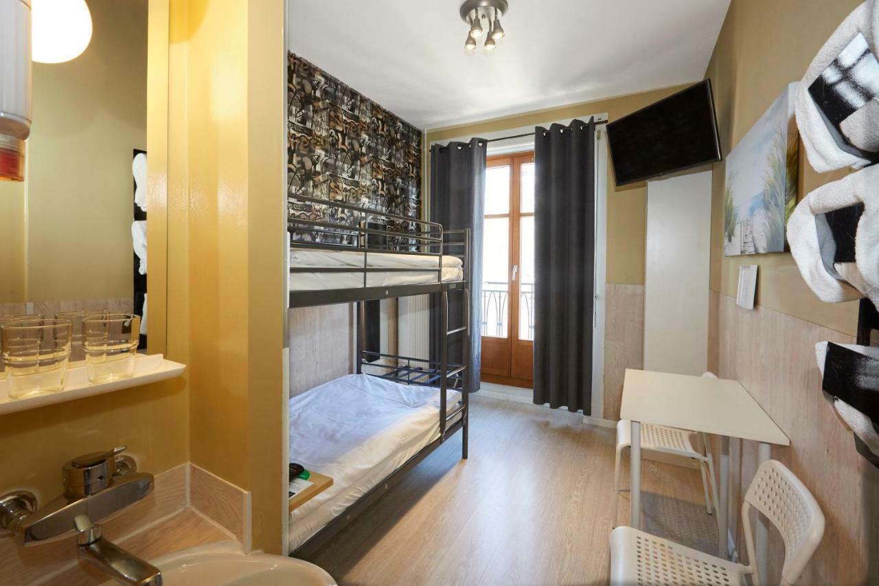 Bunk Bed Room with Shared Toilet