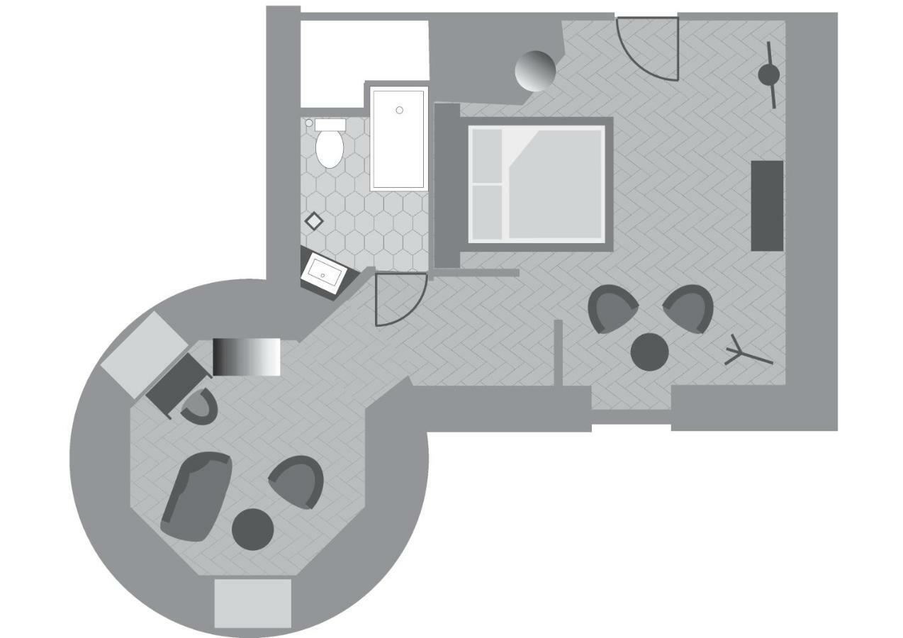 Suite with Lake View