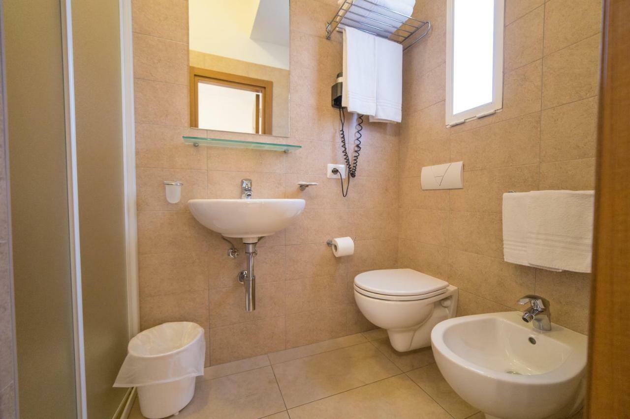 Double Room,799259925:JPEG