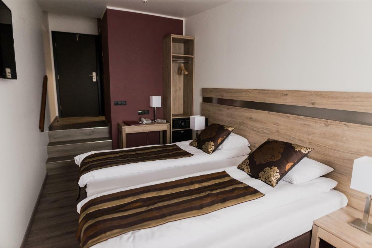 Double or Twin Room Sea View