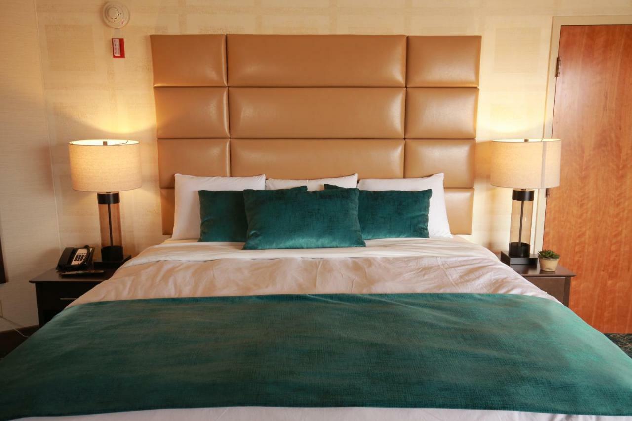 Junior Suite with Balcony