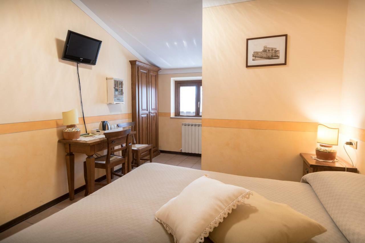 Budget Double Room,805435353:JPEG